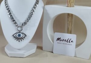Cadena con dije de ojo turco