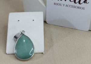 Dije en cuarzo verde