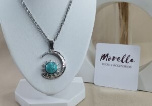 Cadena con dije en turquesa