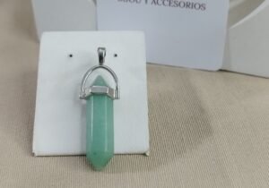 Dije en cuarzo verde