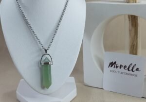 Cadena con dije en cuarzo verde