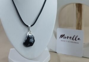 Cordón con dije obsidiana copo